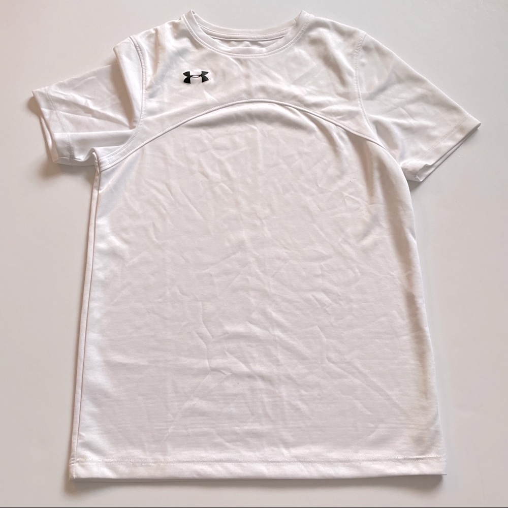 Under Armour top
